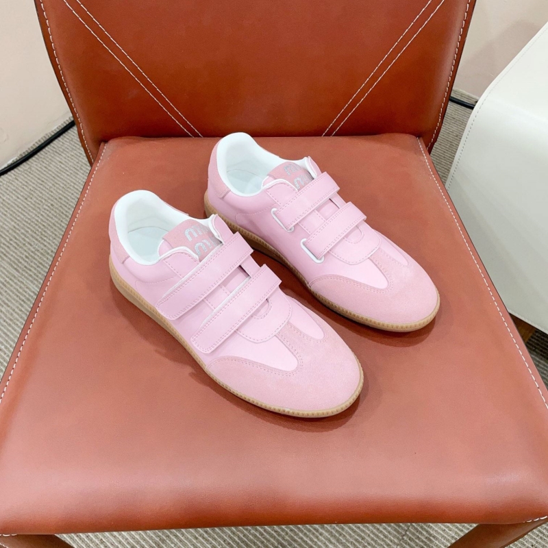 Miu Miu Casual Shoes